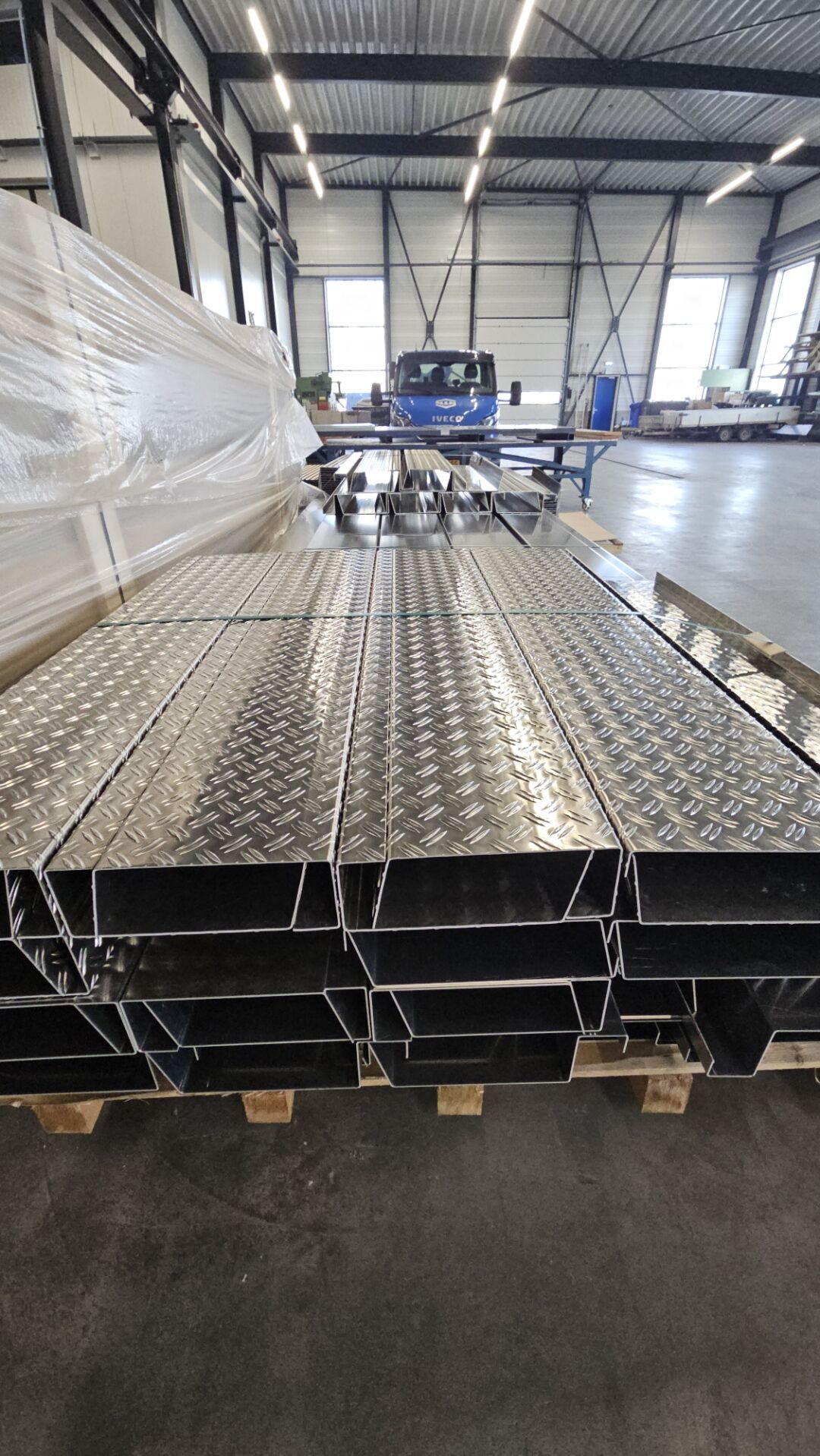 Gestapelde aluminium profielen