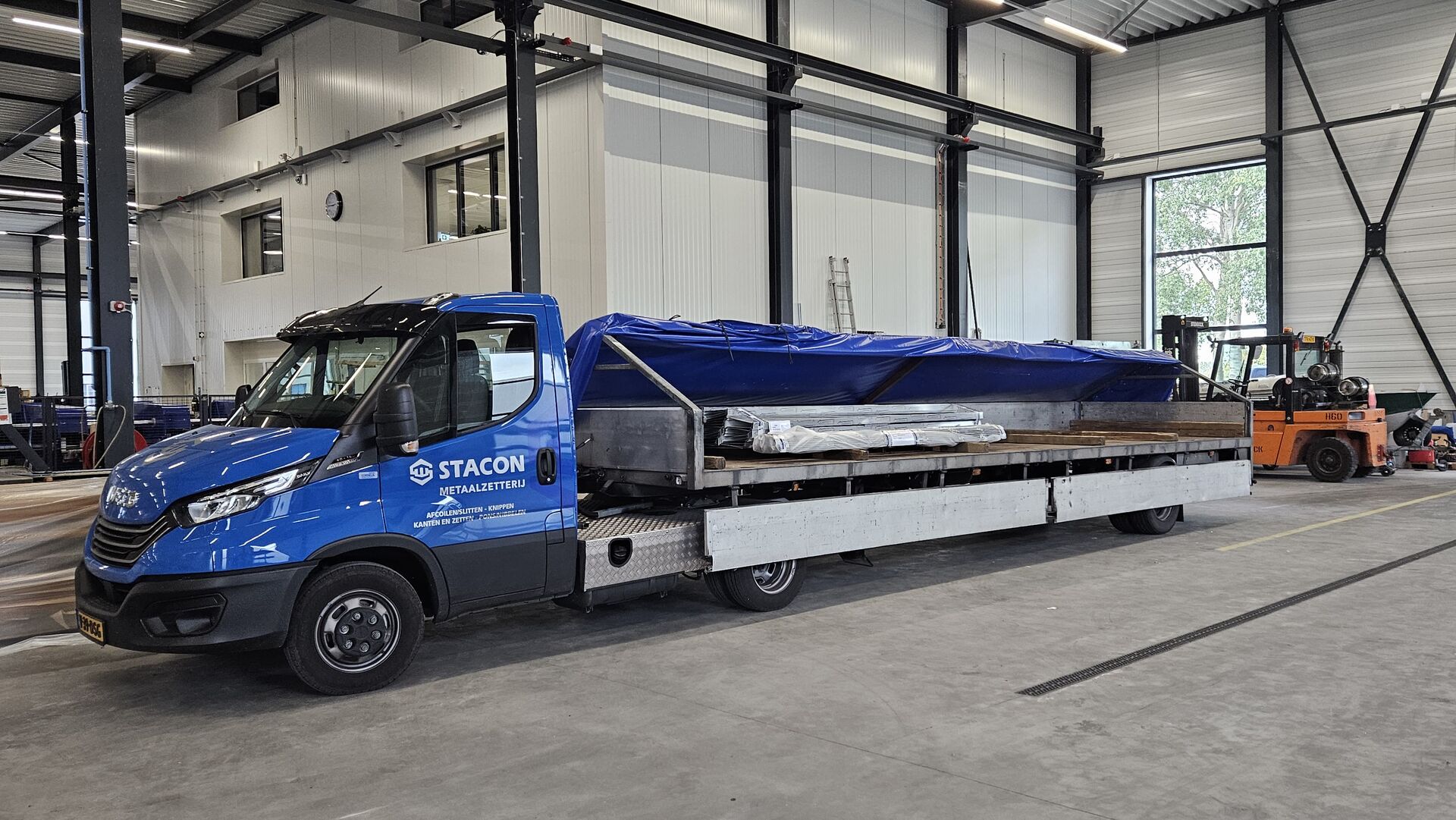 Eigen transport van Stacon